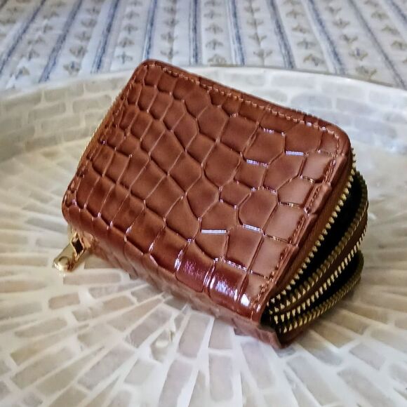 Women's RFID Wallets in RED and BROWN - Picture 7 of 15